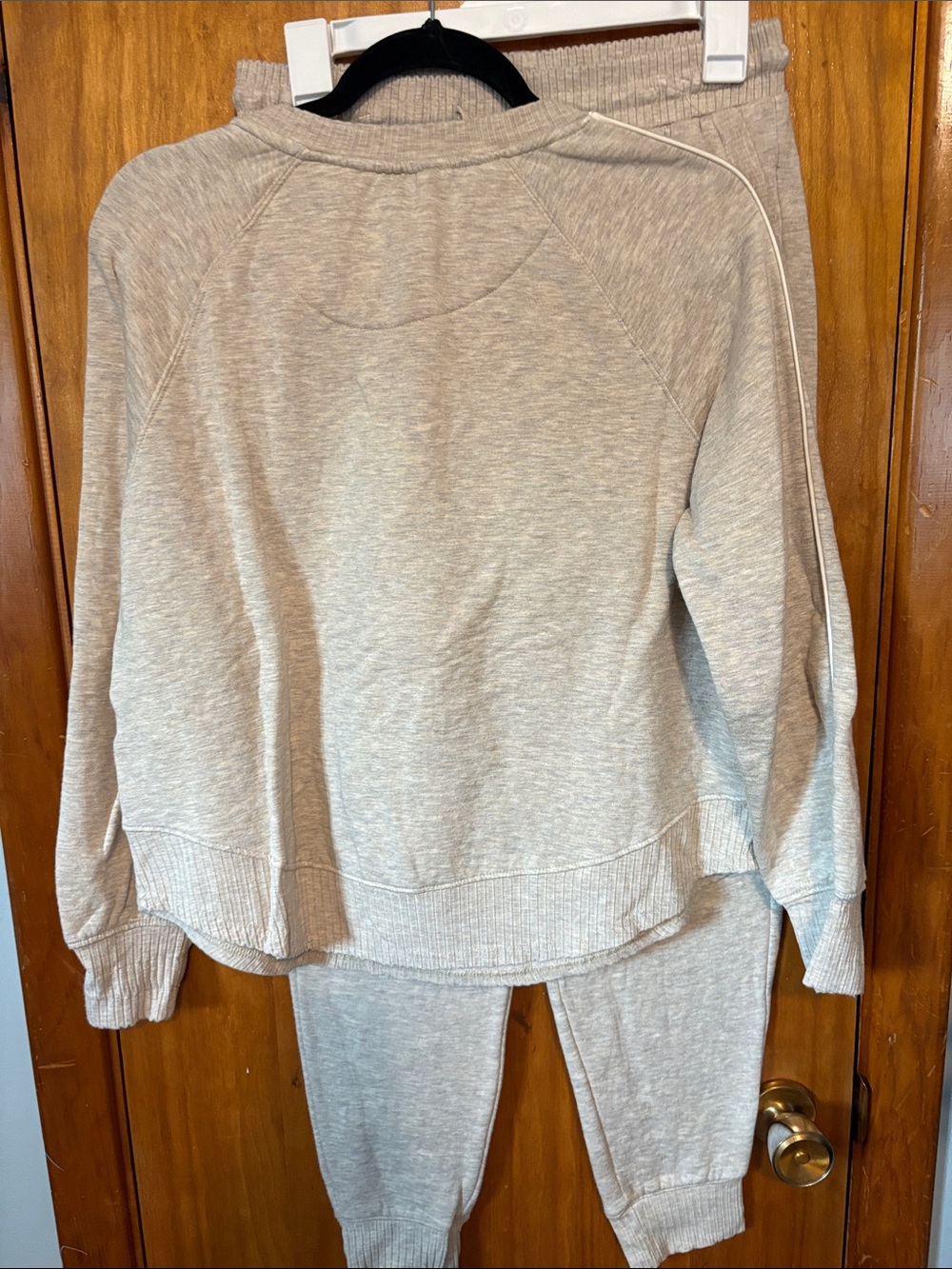 Jane and Delancey Women's Light Cream Crewneck Sweatshirt & Jogger Set - Size M - Picture 2 of 16